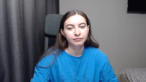 Snapshot of alice_________________________ chatting on February 11, 4:35 pm Alice online show from February 11, 4:35 pm