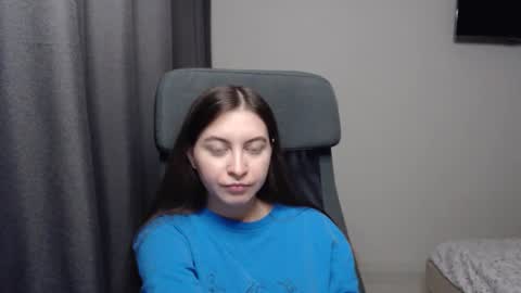 Snapshot of alice_________________________ chatting on February 16, 8:44 pm Alice online show from February 16, 8:44 pm