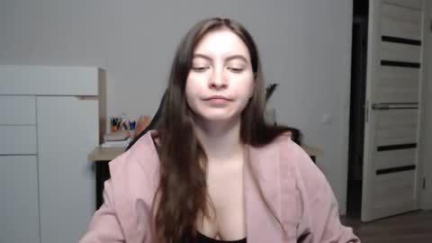 Snapshot of alice_________________________ chatting on March 9, 12:10 am Alice online show from March 9, 12:10 am