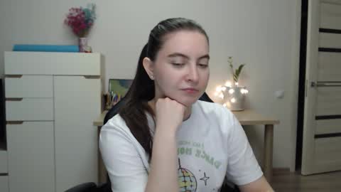 Alice online show from November 30, 4:44 pm