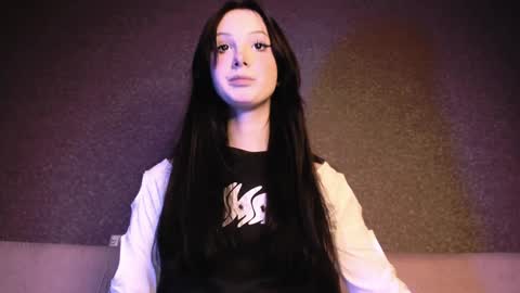 Snapshot of alice__aris chatting on December 6, 5:22 pm Alice Aris online show from December 6, 5:22 pm