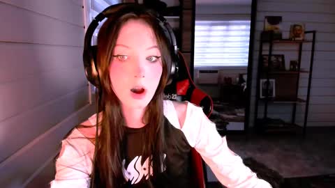 Snapshot of alice__aris chatting on February 25, 2:54 pm Alice Aris online show from February 25, 2:54 pm