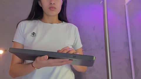 Alice Susan online show from April 15, 7:54 pm