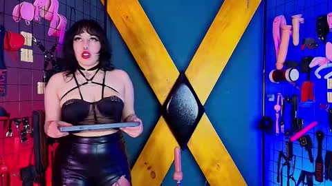 Snapshot of alice_and_rose_bdsm chatting on February 14, 9:06 am Alice and Rose online show from February 14, 9:06 am