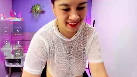 alice_brookss_ online show from July 13, 1:14 pm
