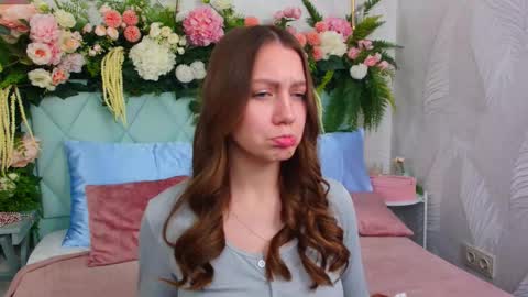 Snapshot of alice_charmy chatting on January 11, 5:18 pm Alice in Wonderland online show from January 11, 5:18 pm