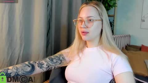 Alice online show from December 1, 10:48 pm