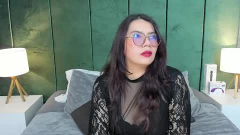 Snapshot of alice_gomezz chatting on October 8, 1:58 am Alice online show from October 8, 1:58 am