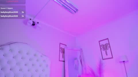 Snapshot of alice_graay_ chatting on January 17, 8:45 am Alice Graay online show from January 17, 8:45 am