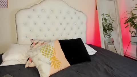 Snapshot of alice_graay_ chatting on September 26, 8:35 pm Alice Graay online show from September 26, 8:35 pm
