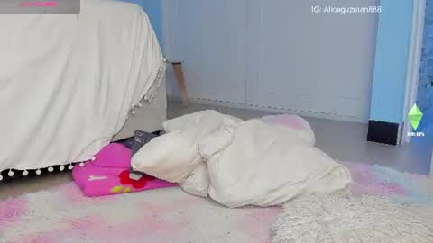 Snapshot of alice_guzman1 chatting on July 28, 7:39 pm ALICE Alice guzman online show from July 28, 7:39 pm