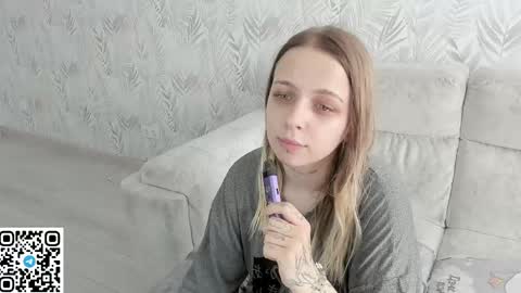 alice_halle online show from June 3, 7:00 am