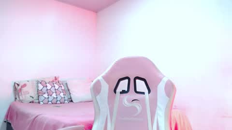 Snapshot of alice_jonson chatting on June 18, 5:28 pm Maria Join free Telegram and suscribe my OF online show from June 18, 5:28 pm