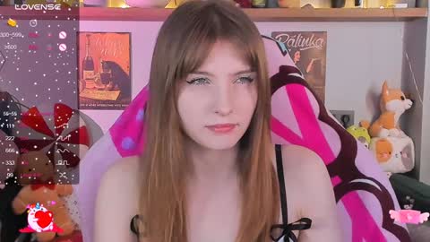 Snapshot of alice_langley chatting on December 18, 12:51 pm Alice 3 online show from December 18, 12:51 pm