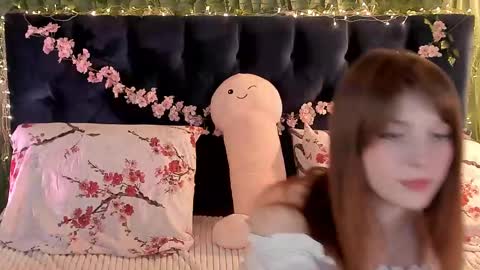 Snapshot of alice_langley chatting on March 5, 12:22 pm Alice 3 online show from March 5, 12:22 pm