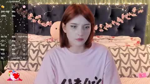 Snapshot of alice_langley chatting on September 19, 12:50 pm Alice 3 online show from September 19, 12:50 pm