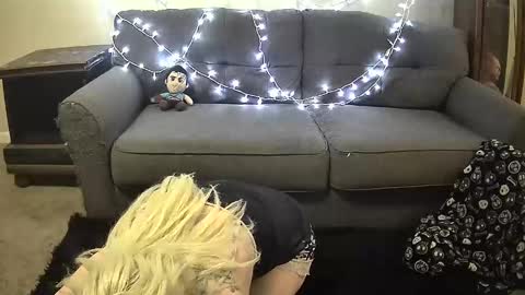 Snapshot of alice_leray chatting on February 9, 5:19 am alice_leray online show from February 9, 5:19 am