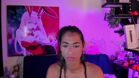    online show from November 22, 2:49 pm