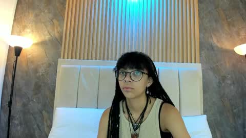 alice_rossi4 online show from May 11, 11:16 am