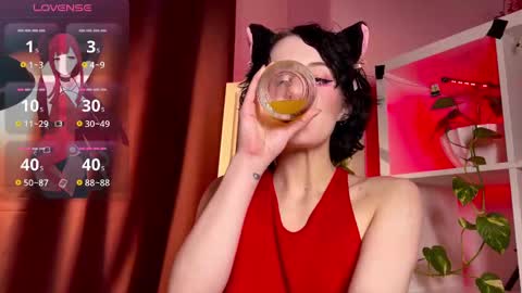 Snapshot of alice_succubus chatting on February 17, 8:04 pm alice_succubus online show from February 17, 8:04 pm