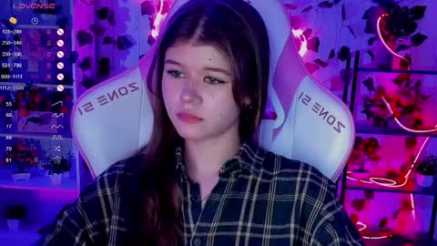Alice online show from May 25, 8:26 pm