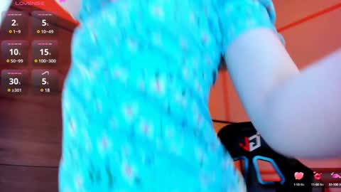 Snapshot of alice_tucci chatting on December 30, 9:37 am Alice online show from December 30, 9:37 am