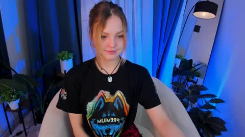 Snapshot of alice_tucci chatting on January 14, 1:17 pm Alice online show from January 14, 1:17 pm