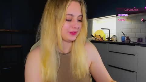 Alice online show from May 26, 10:17 pm