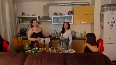 alice_weidel online show from April 30, 8:57 pm