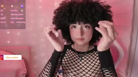 Snapshot of alice_wiinter chatting on June 16, 9:06 pm Alice online show from June 16, 9:06 pm
