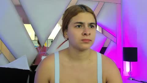 Snapshot of alicecruuz chatting on May 29, 12:25 pm AliceCruz online show from May 29, 12:25 pm