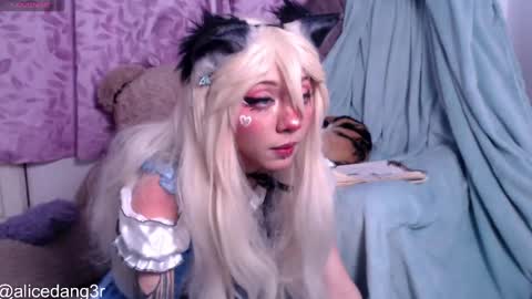 Snapshot of alicedang3r chatting on February 15, 12:15 am Alice online show from February 15, 12:15 am