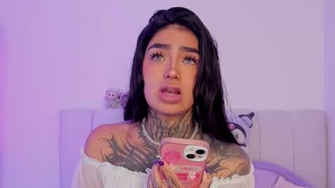 Alice  online show from November 28, 8:55 pm