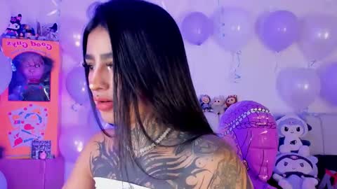 Alice  online show from February 1, 9:57 pm