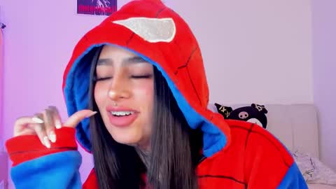 Alice  online show from March 6, 12:40 am