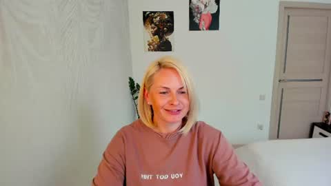 Snapshot of alicee__grace chatting on July 17, 10:44 am Alicee online show from July 17, 10:44 am