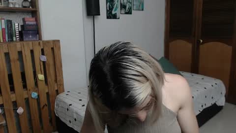 alicee_logan_ online show from May 31, 1:47 am