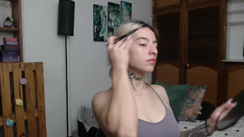 alicee_logan_ online show from June 3, 1:08 am