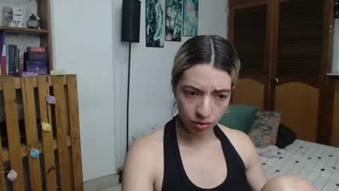 alicee_logan_ online show from July 2, 1:27 am