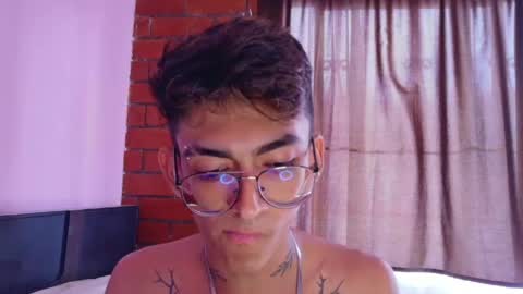 alicee_randyy online show from May 25, 6:58 pm