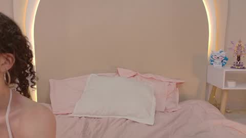 alice online show from April 8, 9:26 pm