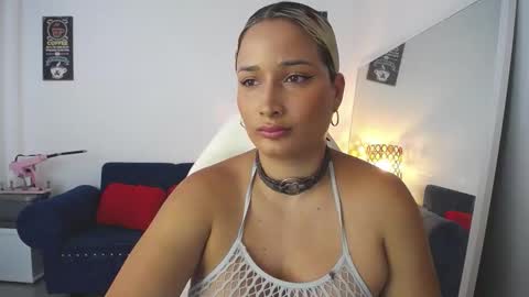 Snapshot of alicee_wild_ chatting on December 17, 10:05 pm Alicia 1000 PM - 600 AM COLOMBIAN TIME online show from December 17, 10:05 pm