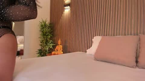 Alice  online show from February 19, 4:19 am