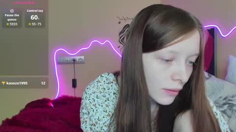 Snapshot of alicehariss chatting on October 12, 1:37 am Alie online show from October 12, 1:37 am
