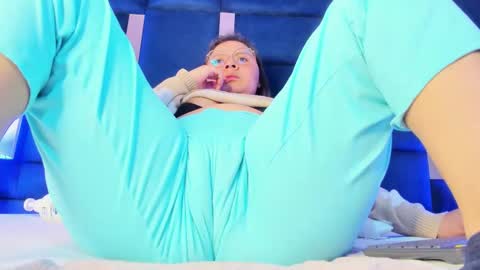 alicehott_05 online show from March 1, 5:20 am