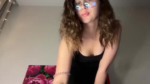 Snapshot of aliceinlustland chatting on April 7, 5:46 pm aliceinlustland online show from April 7, 5:46 pm