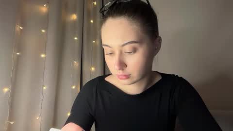 Snapshot of aliceinlustland chatting on April 26, 8:06 pm aliceinlustland online show from April 26, 8:06 pm