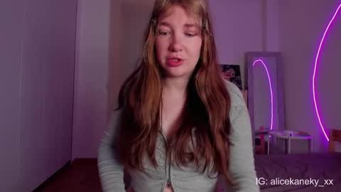 Alice 19 Kaneky 19 online show from January 12, 12:05 am