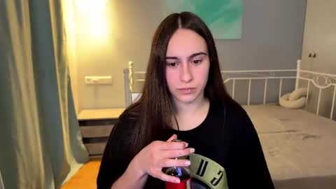 Snapshot of alicekollt chatting on June 23, 8:51 pm alicekollt online show from June 23, 8:51 pm