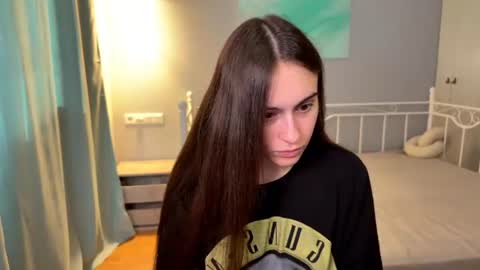 Snapshot of alicekollt chatting on June 24, 3:22 pm alicekollt online show from June 24, 3:22 pm